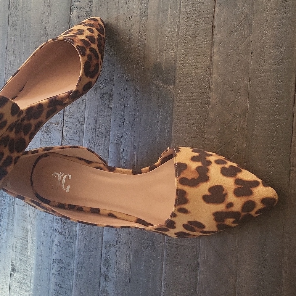 Leopard-print wedge shoes by Journee Collection NIB